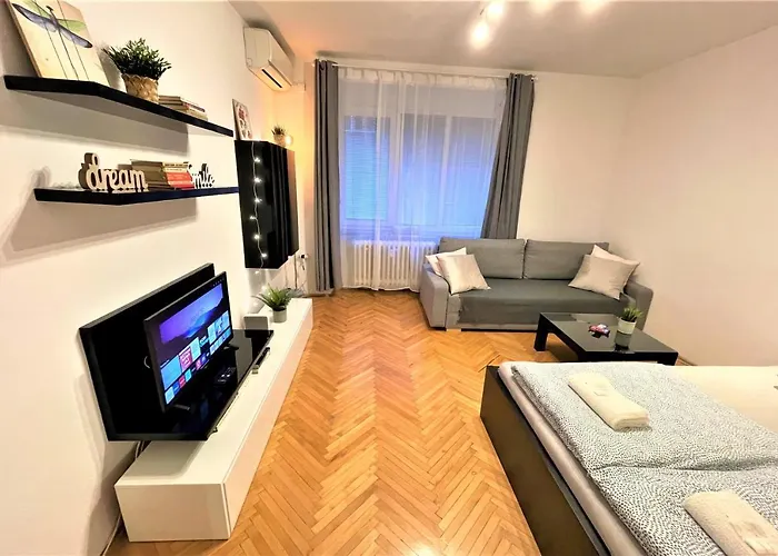 Helen - Old Town, Ac Apartament Bratislava